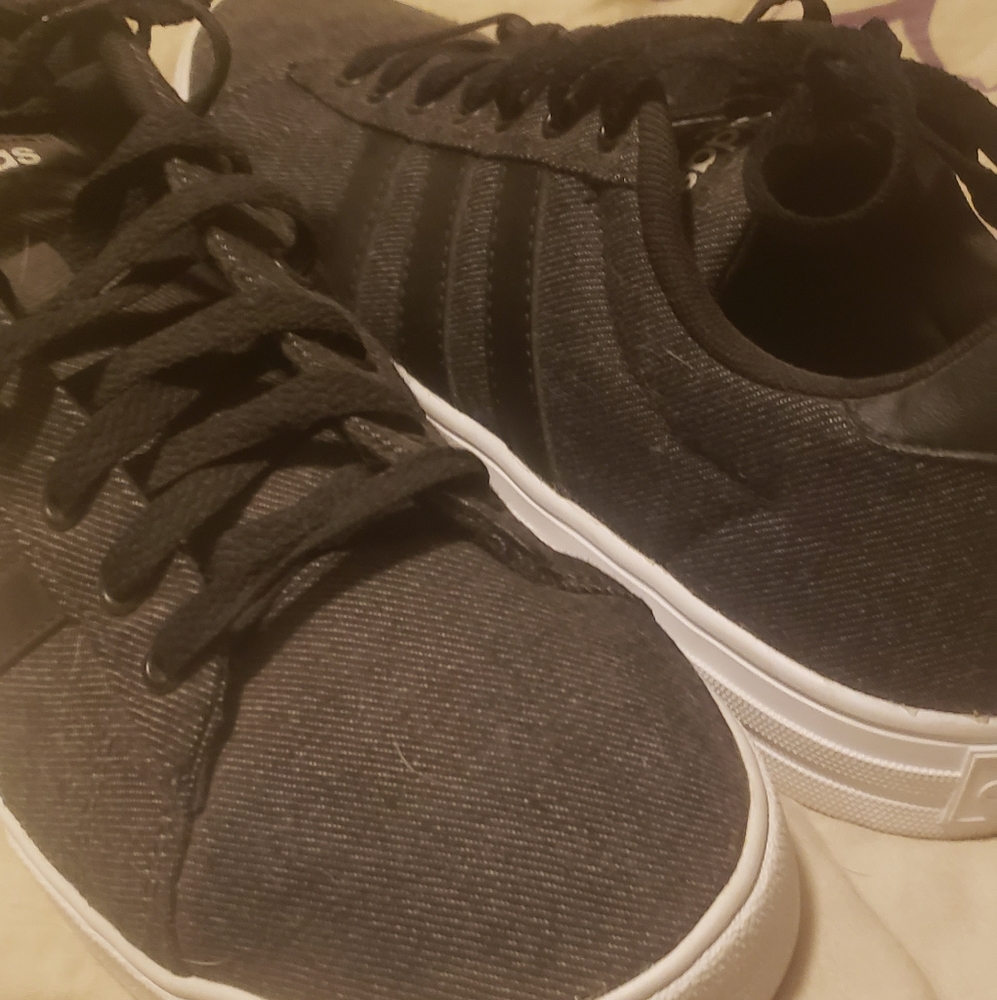 Shoes - Picture 3 of 4